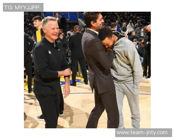 科尔谈老将出场时间难题称将在季前赛中尝试多种阵容组合 科尔谈老将出场时间难题称将在季前赛中尝试多种阵容组合