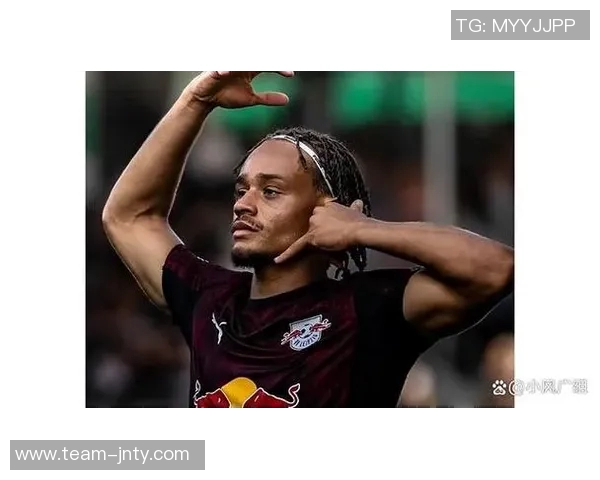 曼联曼城争抢18岁葡体新星西蒙斯解约金高达8000万 曼联曼城争抢18岁葡体新星西蒙斯解约金高达8000万