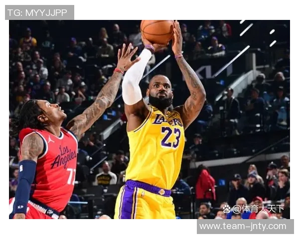 字母哥高效表现再创佳绩30分5篮板5助攻仅次詹姆斯